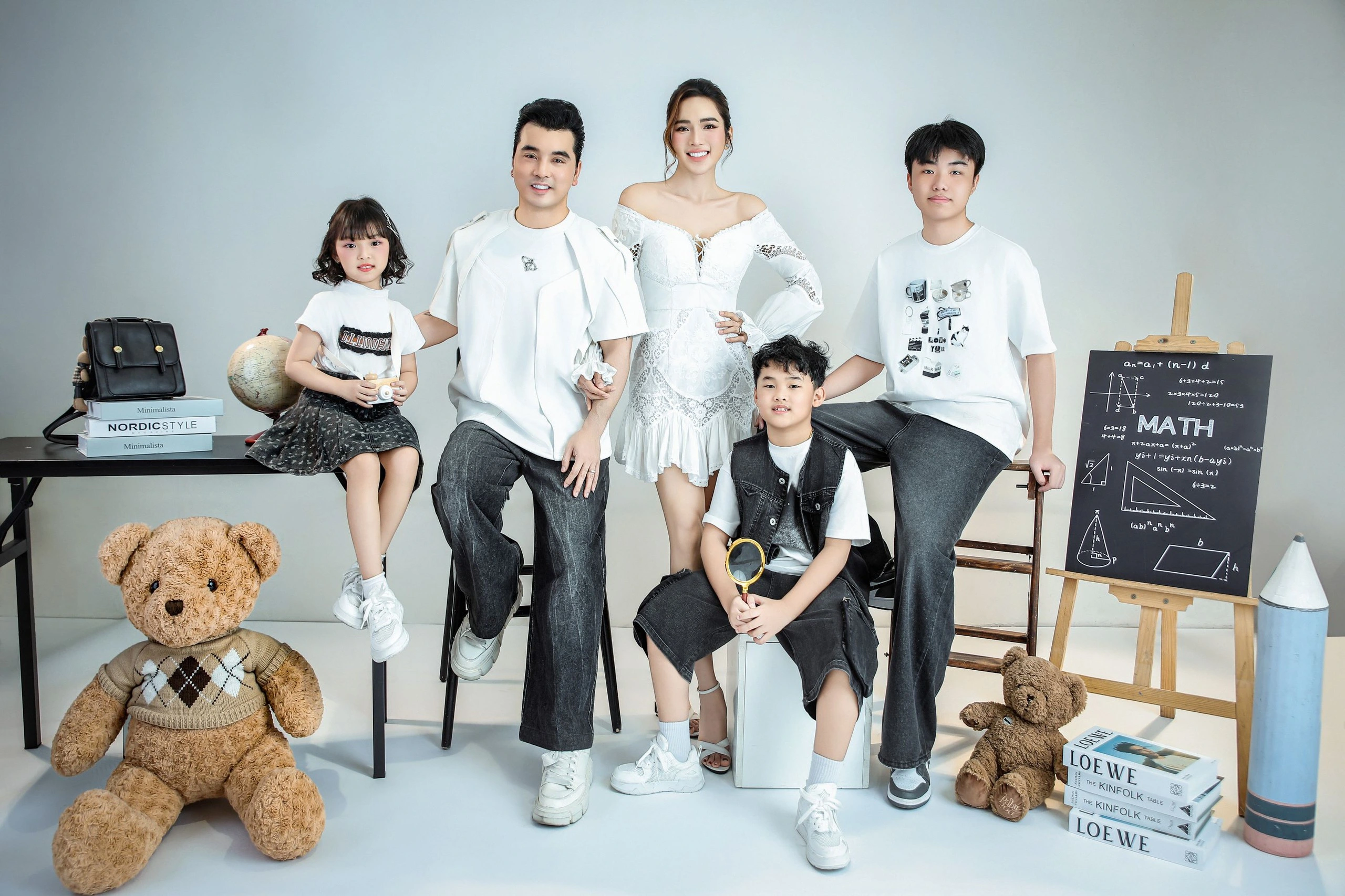 2 sao Việt trùng tên "giàu bậc nhất": Người sở hữu tượng cổ 200 năm tuổi, người có chồng "lấy bao tải đựng tiền" - 16