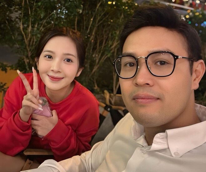 &#34;Bố&#34; Ngọc Huyền thấy mình trẻ ra chục tuổi vì &#34;con gái&#34; đi lấy chồng, là NSƯT hát trong đám cưới Đình Tú - 1