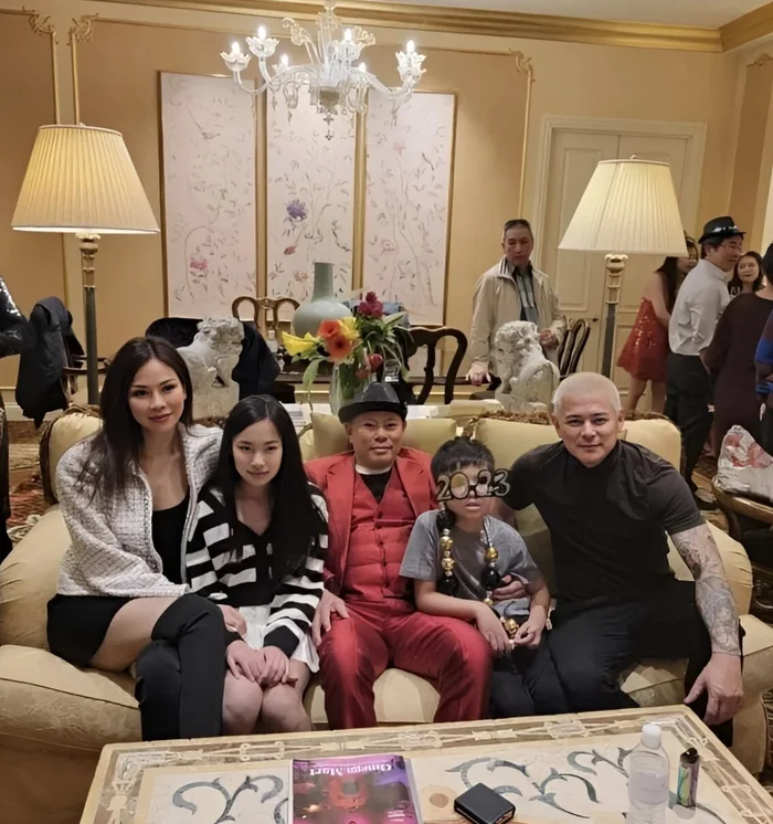 Con dâu tỷ phú Hoàng Kiều được chồng đưa hết tiền quản lý, mỹ nhân trùng tên giành quyền nuôi con nhờ kiếm 7 tỷ/năm - 9