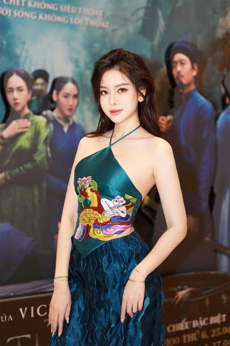 Con dâu tỷ phú Hoàng Kiều được chồng đưa hết tiền quản lý, mỹ nhân trùng tên giành quyền nuôi con nhờ kiếm 7 tỷ/năm - 6