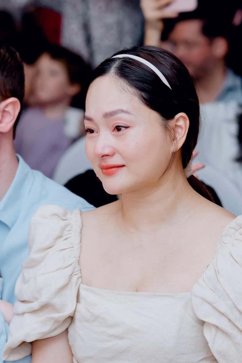 Con dâu tỷ phú Hoàng Kiều được chồng đưa hết tiền quản lý, mỹ nhân trùng tên giành quyền nuôi con nhờ kiếm 7 tỷ/năm - 16
