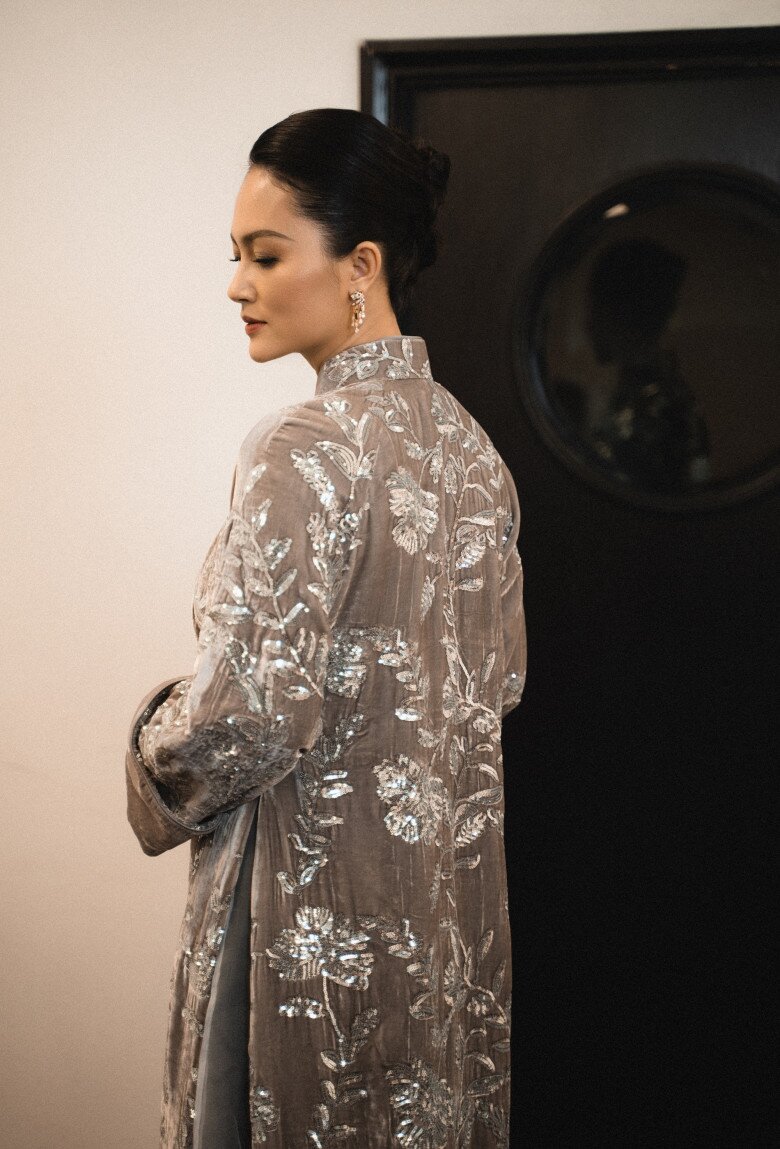 Đỗ Thị Hải Yến mang 3 con với chồng doanh nhân lên thảm đỏ, nhan sắc tuổi 43 &#34;tuyệt đối điện ảnh&#34; - 3