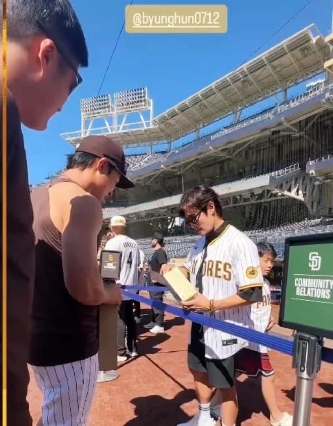 Con trai 10 tuổi của Lee Byung Hun bất ngờ "chỉnh" người lớn, ngoại hình "nhặt" hết nét đẹp của bố mẹ - 8