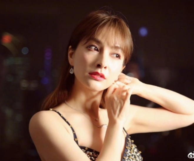 Nữ MC tài danh sở hữu 8 nhà hàng, mang tiếng &#34;thánh ở bẩn&#34; showbiz vì quần áo ngâm cả tuần - 1