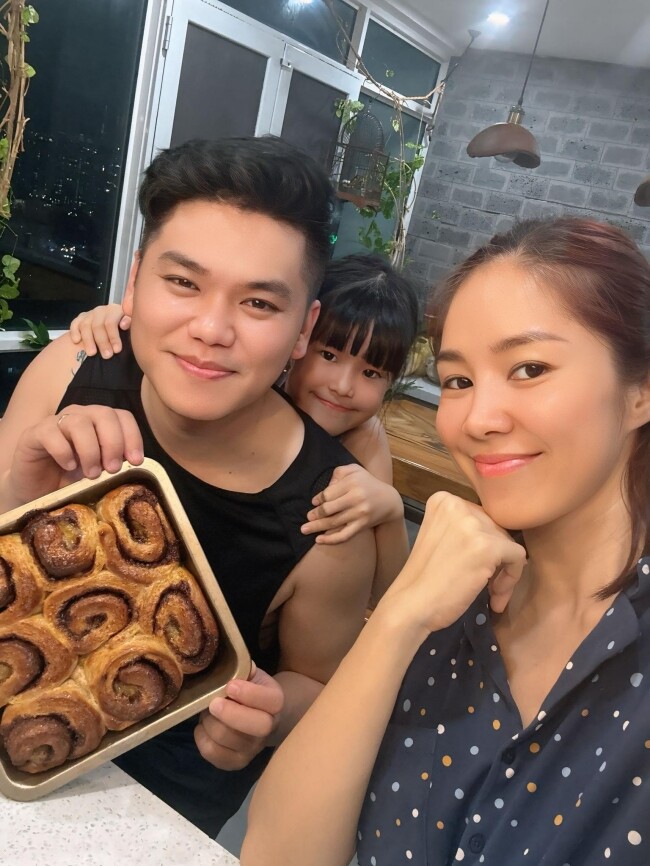 Lê Phương: &#34;Ngoài xã hội, có thể anh Kiên không nổi bật nhưng trong nhà, anh ấy chính là trụ cột tinh thần&#34; - 10