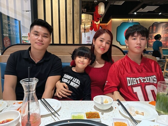 Lê Phương: &#34;Ngoài xã hội, có thể anh Kiên không nổi bật nhưng trong nhà, anh ấy chính là trụ cột tinh thần&#34; - 9