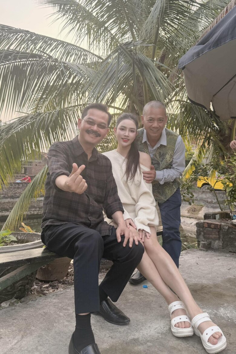 Mỹ nhân phim hài Tết khiến Quang Tèo "si mê", 24 tuổi đã sở hữu tài sản lớn, ngày càng xinh đẹp - 8