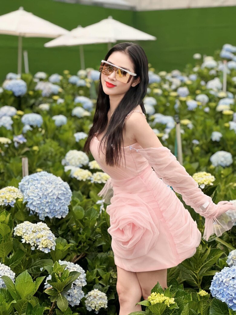 Mỹ nhân phim hài Tết khiến Quang Tèo "si mê", 24 tuổi đã sở hữu tài sản lớn, ngày càng xinh đẹp - 17