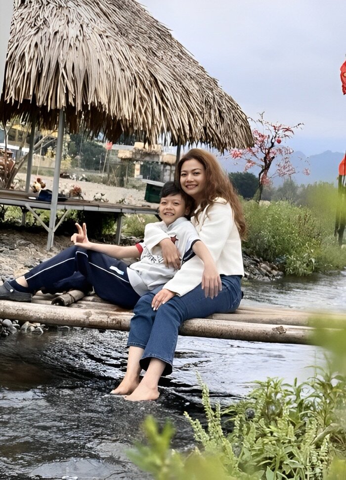 NSƯT Kiều Anh: &#34;Con trai thường xuyên động viên tôi lấy chồng nhưng &#39;cấm&#39; mẹ không được sinh thêm em bé&#34; - 4