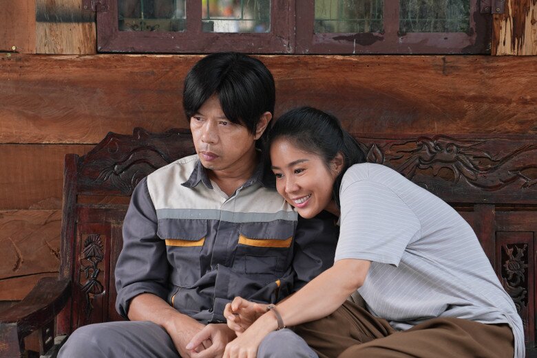 Nữ diễn viên có &#34;duyên nợ&#34; cả thập kỷ với Thái Hòa: Thời trẻ là &#34;người tình trong mộng&#34;, giờ lại làm &#34;vợ nhặt&#34; - 2