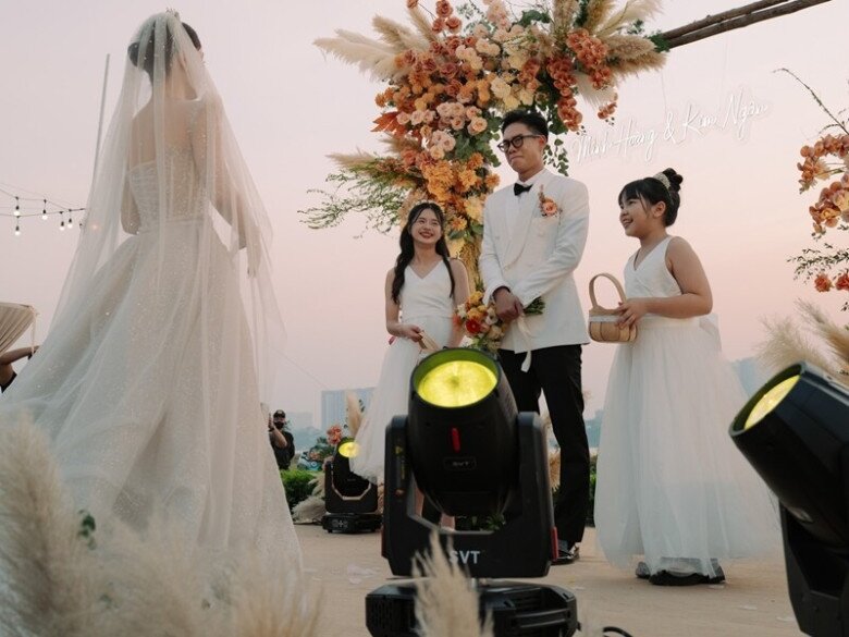 "Tình trẻ" một thời của Quỳnh Nga đón con đầu lòng sau 1 năm cưới, được 2 con riêng của vợ yêu quý - 3