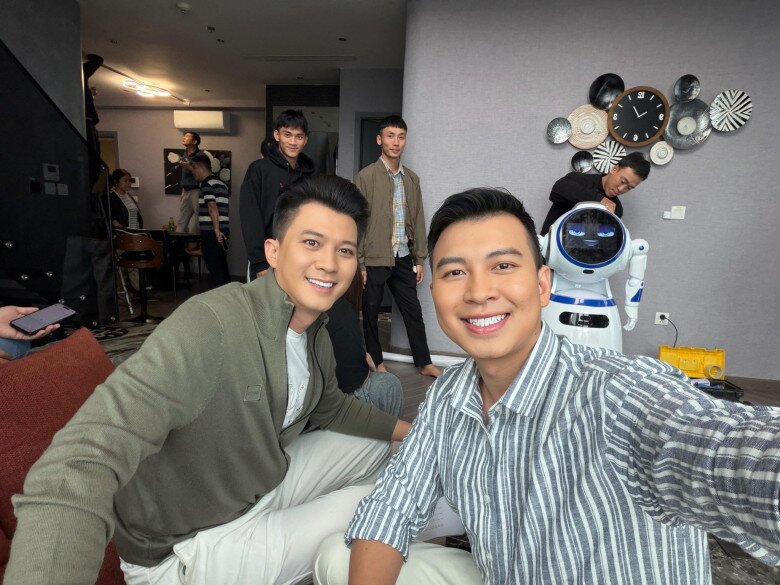 Thân thế bác sĩ Trưởng khoa Sản nổi danh trên sóng VTV: Ngoài đời có 1,7 triệu người theo dõi - 2