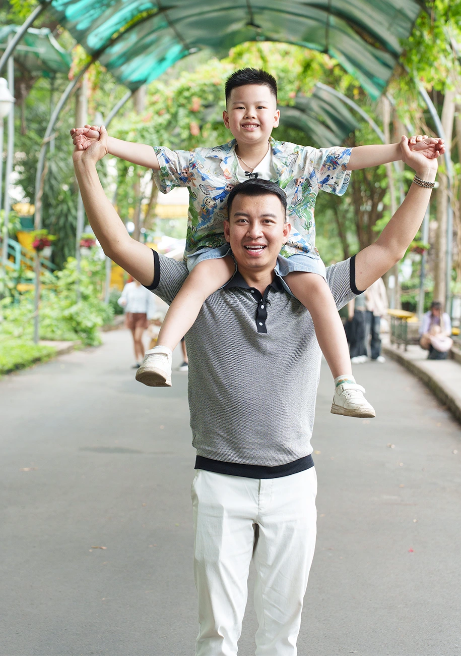 Thân thế bác sĩ Trưởng khoa Sản nổi danh trên sóng VTV: Ngoài đời có 1,7 triệu người theo dõi - 6