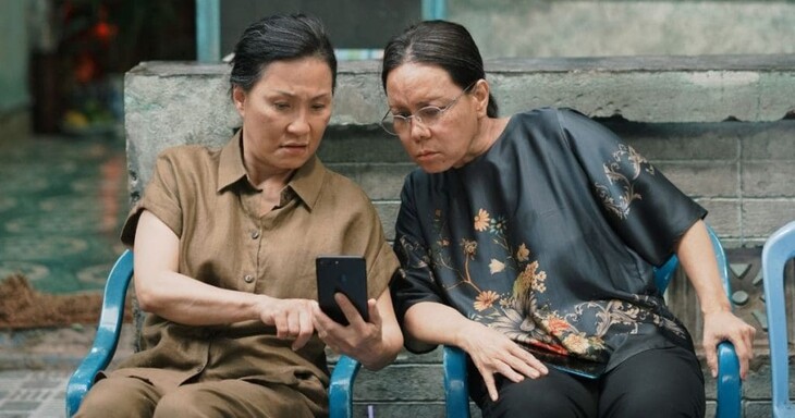 Việt Hương sướng vì cưới được "người đàng hoàng", dặn Hoài Phương: "Ông mà bỏ tôi sớm là tôi kiếm trai 6 múi liền" - 3
