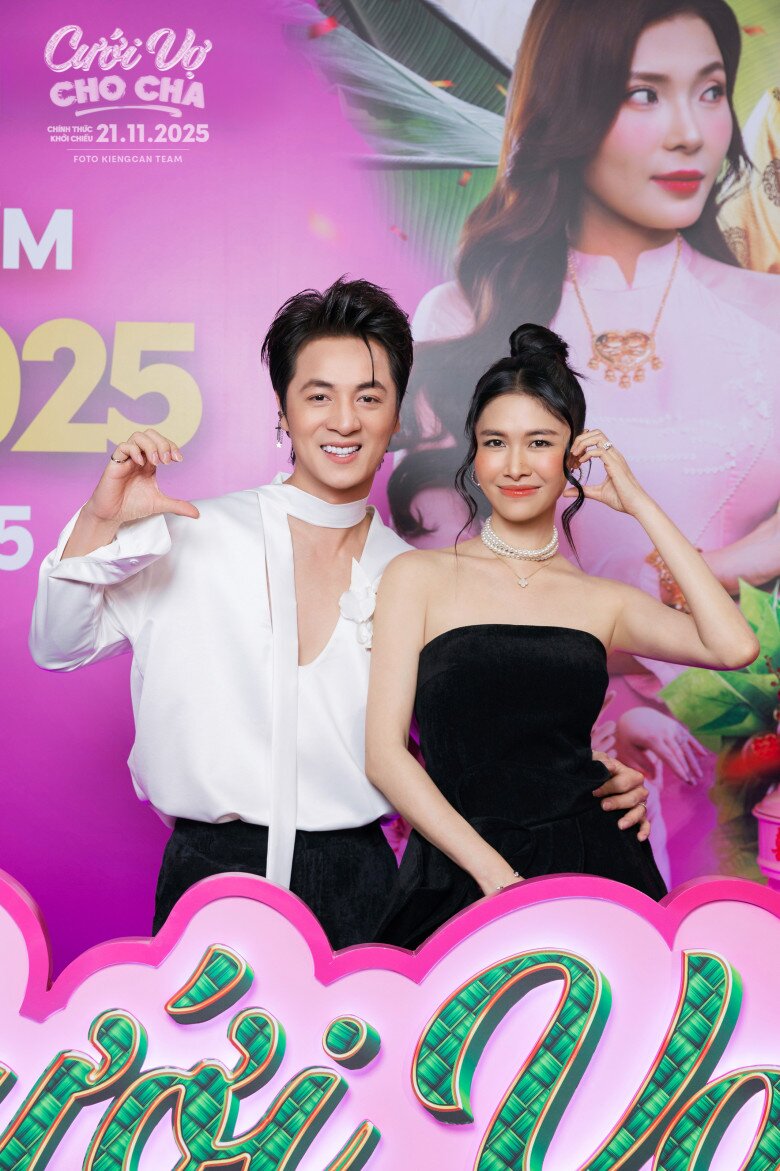 Nam diễn viên Mưa Đỏ kể chuyện bố mẹ sống trên mái nhà vì ở quê bị lũ lụt, khiến siêu mẫu Xuân Lan khóc nghẹn - 4