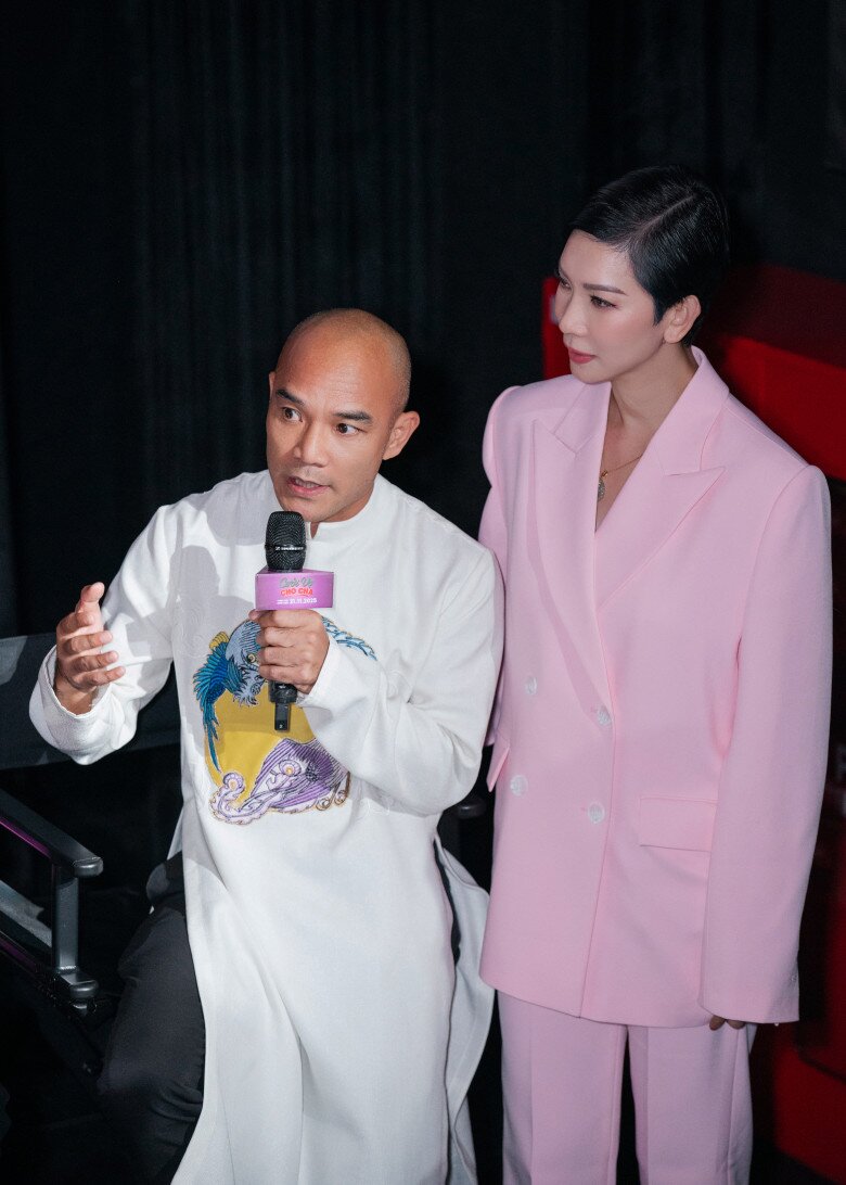 Nam diễn viên Mưa Đỏ kể chuyện bố mẹ sống trên mái nhà vì ở quê bị lũ lụt, khiến siêu mẫu Xuân Lan khóc nghẹn - 5