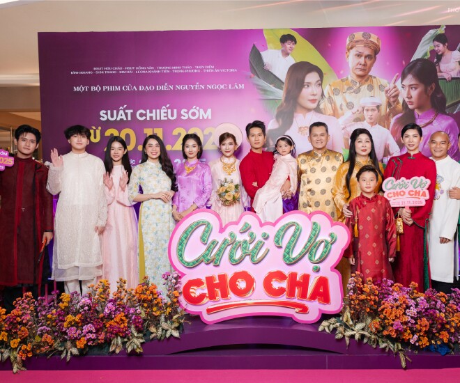 Nam diễn viên Mưa Đỏ kể chuyện bố mẹ sống trên mái nhà vì ở quê bị lũ lụt, khiến siêu mẫu Xuân Lan khóc nghẹn - 1