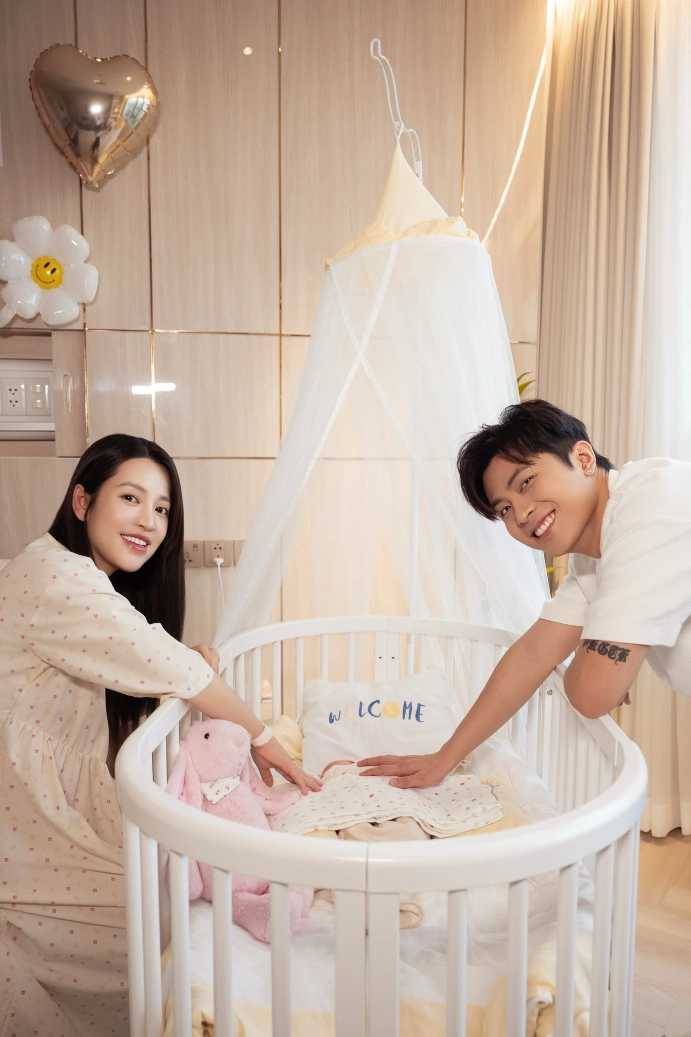 Puka du lịch trong chớp mắt từ ngày sinh con, lên tiếng khi bị so sánh với vợ chồng Anh Tú - Diệu Nhi - 5