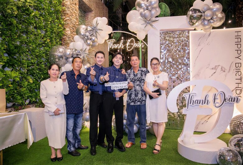 Thanh Đoàn và Hà Trí Quang làm sinh nhật hoành tráng cho 2 con chung, khoe ông nội tự tay trang trí tiệc cho cháu - 8