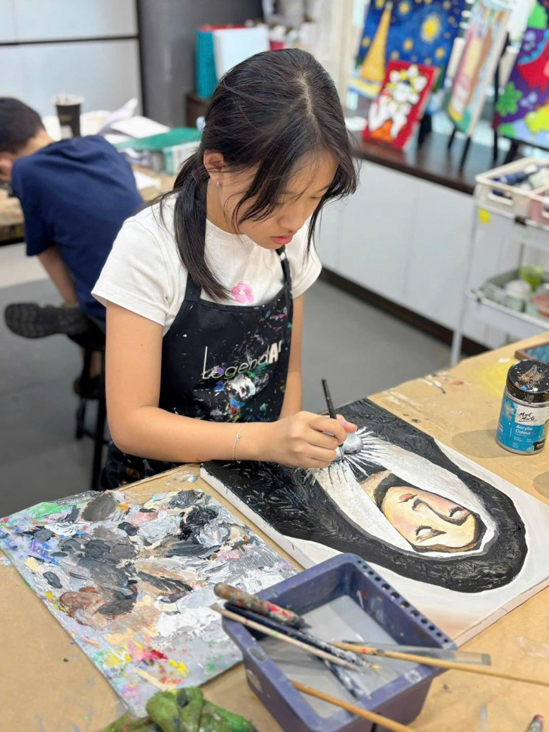 Con sao Việt nhận giải thưởng nghệ thuật năm 2025: Ái nữ Phan Đinh Tùng chuẩn bị đi Pháp, "ông hoàng nhạc đỏ" có người nối nghiệp - 2