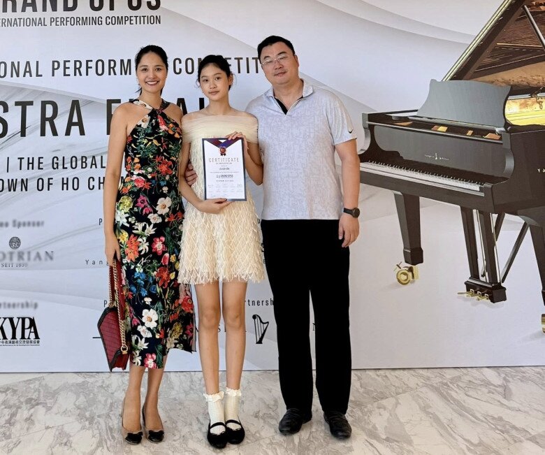 Con sao Việt nhận giải thưởng nghệ thuật năm 2025: Ái nữ Phan Đinh Tùng chuẩn bị đi Pháp, "ông hoàng nhạc đỏ" có người nối nghiệp - 10