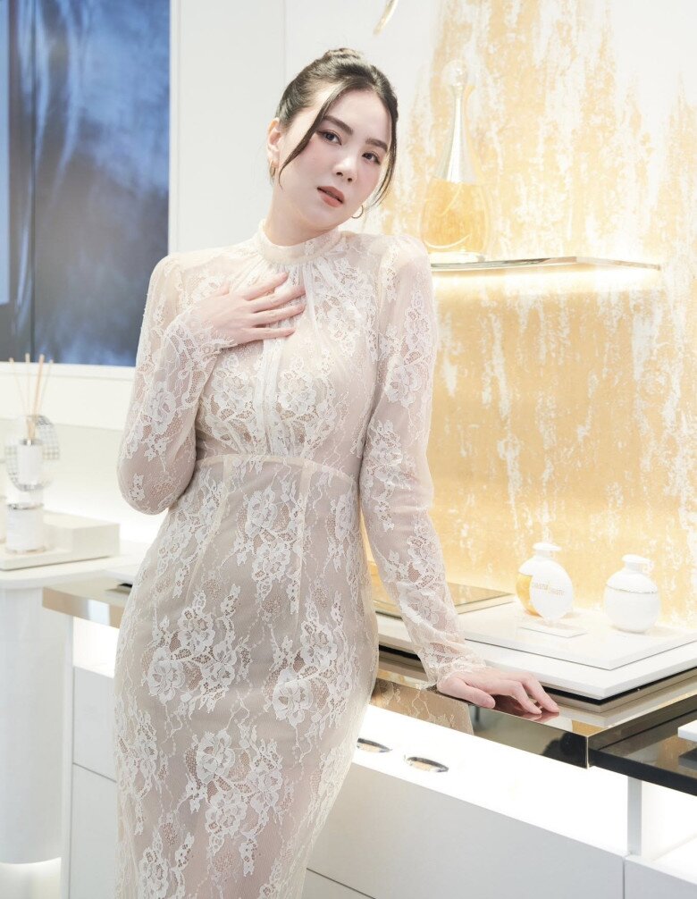 MC Mai Ngọc kỷ niệm 1 năm ngày cưới riêng tư với chồng giấu mặt người Bắc Ninh, hé lộ cân nặng sau 8 tháng chăm con - 11