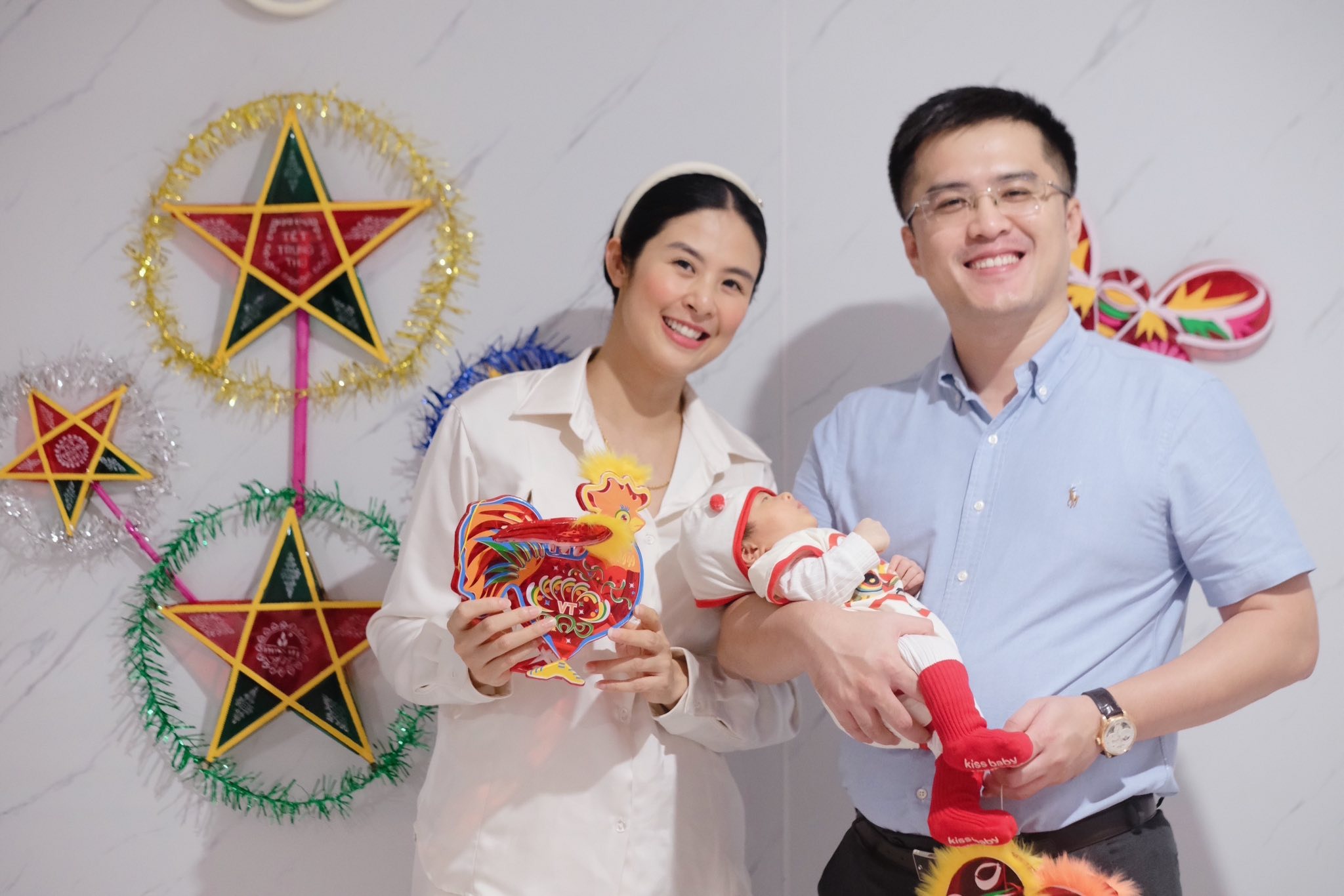 Ngọc Hân tiết lộ tên 4 chữ của quý tử đầu lòng, cùng ông xã làm ngành ngoại giao đưa nhóc tì 4 tháng đi học - 5