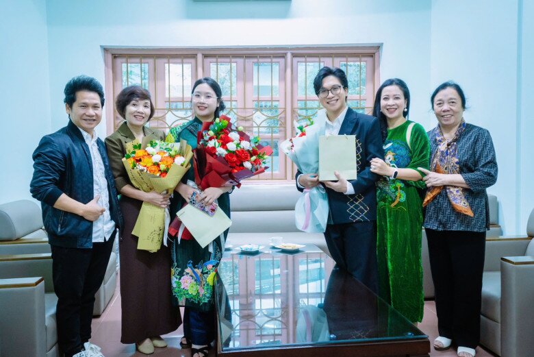 Sao Việt 24h: Grammy con gái Gia Bảo và Thanh Hiền chụp ảnh ở trường cũng thành "cực phẩm", đẹp trong trẻo ở tuổi 11 - 9