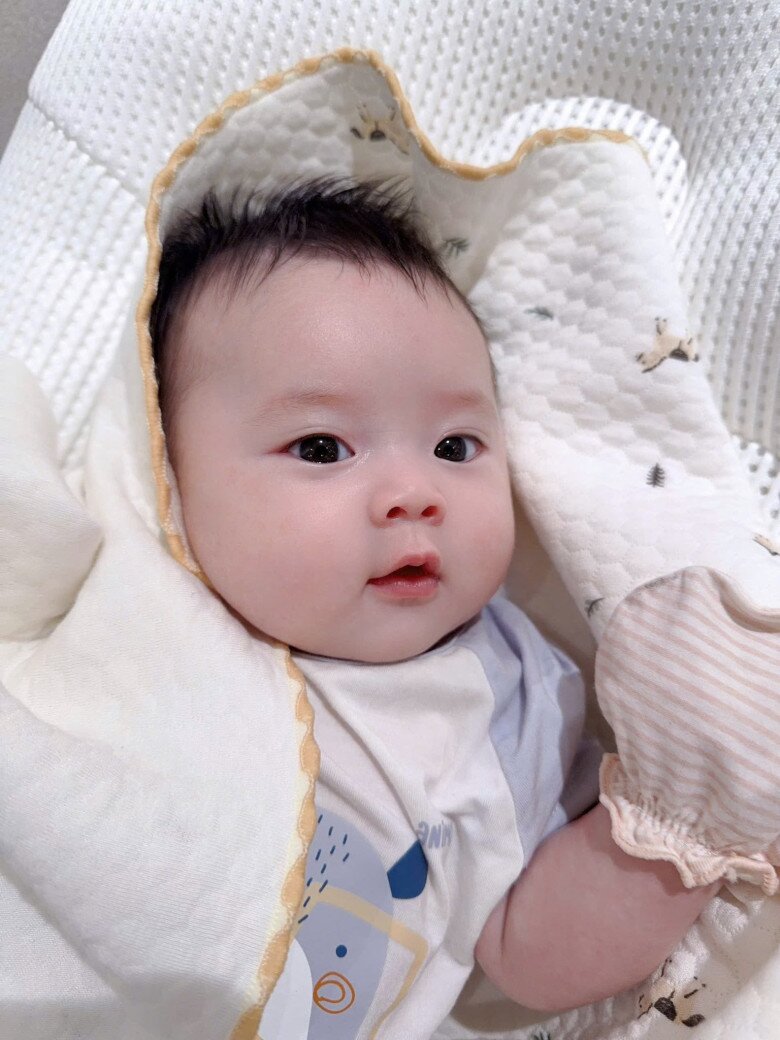 Sao Việt 24h: Con gái MC Quyền Linh khoe vẻ quyến rũ, thả thính cực mượt, sẵn sàng "dìm" bản thân để "an ủi" khán giả - 13