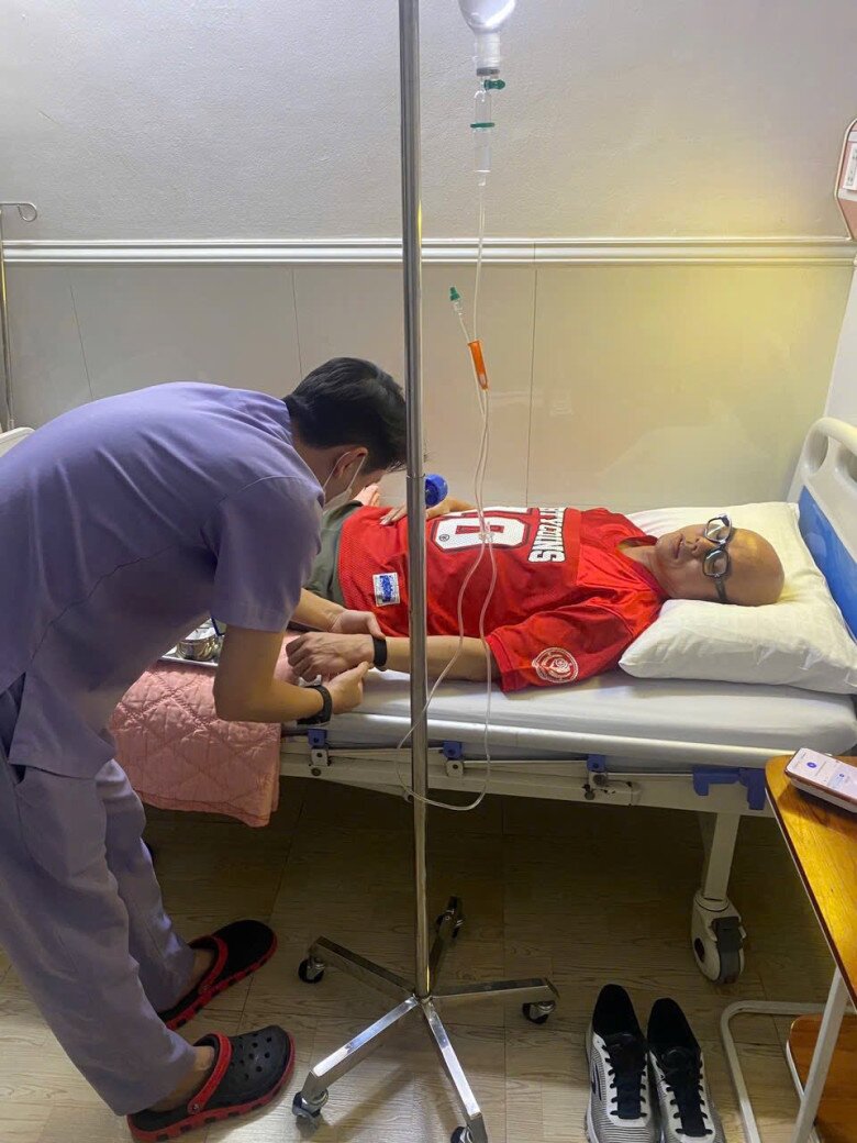 Sao Việt 24h: Con gái Hoa hậu Phương Lê "khóc um" mỗi khi NSƯT Vũ Luân vắng nhà, vẻ mặt hưởng thụ khi được bố cưng nựng - 7