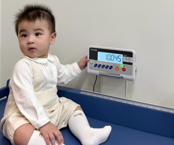 Sao Việt 24h: Con trai MC Mai Ngọc hơn 7 tháng tuổi sở hữu vóc dáng "vượt chuẩn", nghe số đo khiến các "mẹ bỉm" ao ước - 1