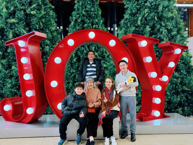 Sao Việt 24h: Con trai MC Mai Ngọc hơn 7 tháng tuổi sở hữu vóc dáng "vượt chuẩn", nghe số đo khiến các "mẹ bỉm" ao ước - 11