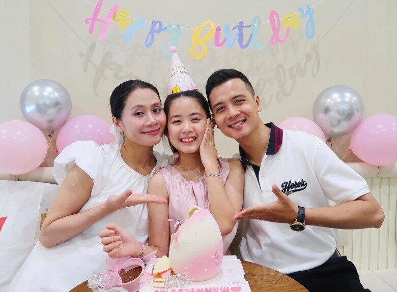 Sao Việt 24h: Grammy con gái Gia Bảo và Thanh Hiền chụp ảnh ở trường cũng thành "cực phẩm", đẹp trong trẻo ở tuổi 11 - 5