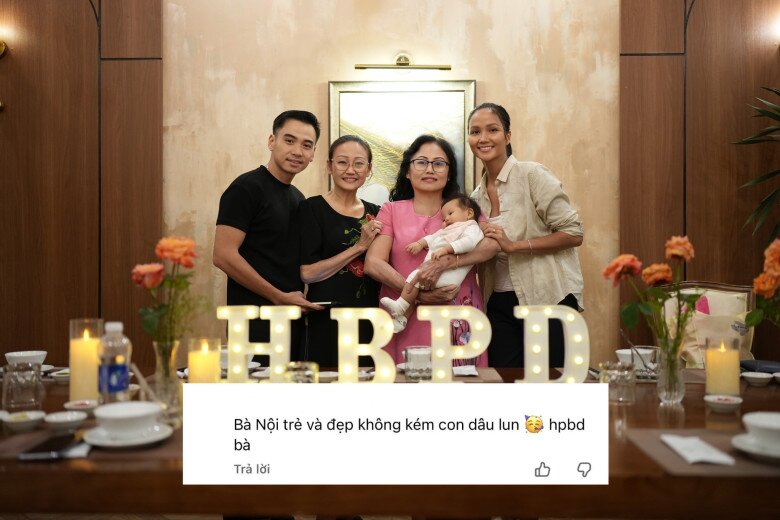 Sao Việt 24h: H’Hen Niê bế con gái đến mừng sinh nhật bà nội, bố chồng nàng hậu cúi người tặng hoa cho vợ cực "tình" - 2