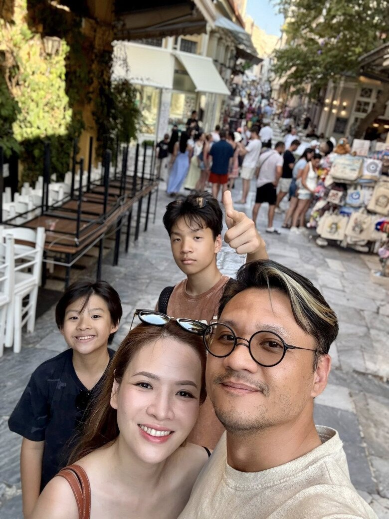 Sao Việt 24h: MC Đan Lê bất ngờ lộ tóc bạc đầy đầu ở tuổi 42, được con trai nhắc nhở về chuyện tình cảm với chồng - 4