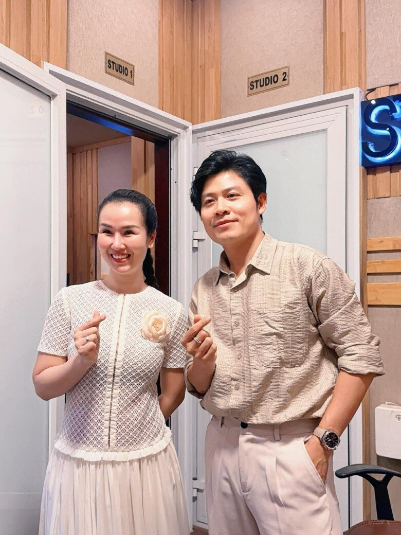 Sao Việt 24h: Nhật Kim Anh khoe con gái lần đầu đi dã ngoại, ái nữ lai diện áo bà ba ngơ ngác trước mọi thứ - 13