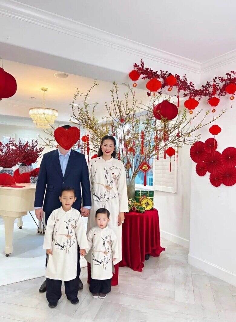 Sao Việt 24h: Phạm Hương dọn bàn tiệc Giáng sinh hoành tráng, 2 quý tử hào hứng tạo dáng bên thành quả của mẹ - 5