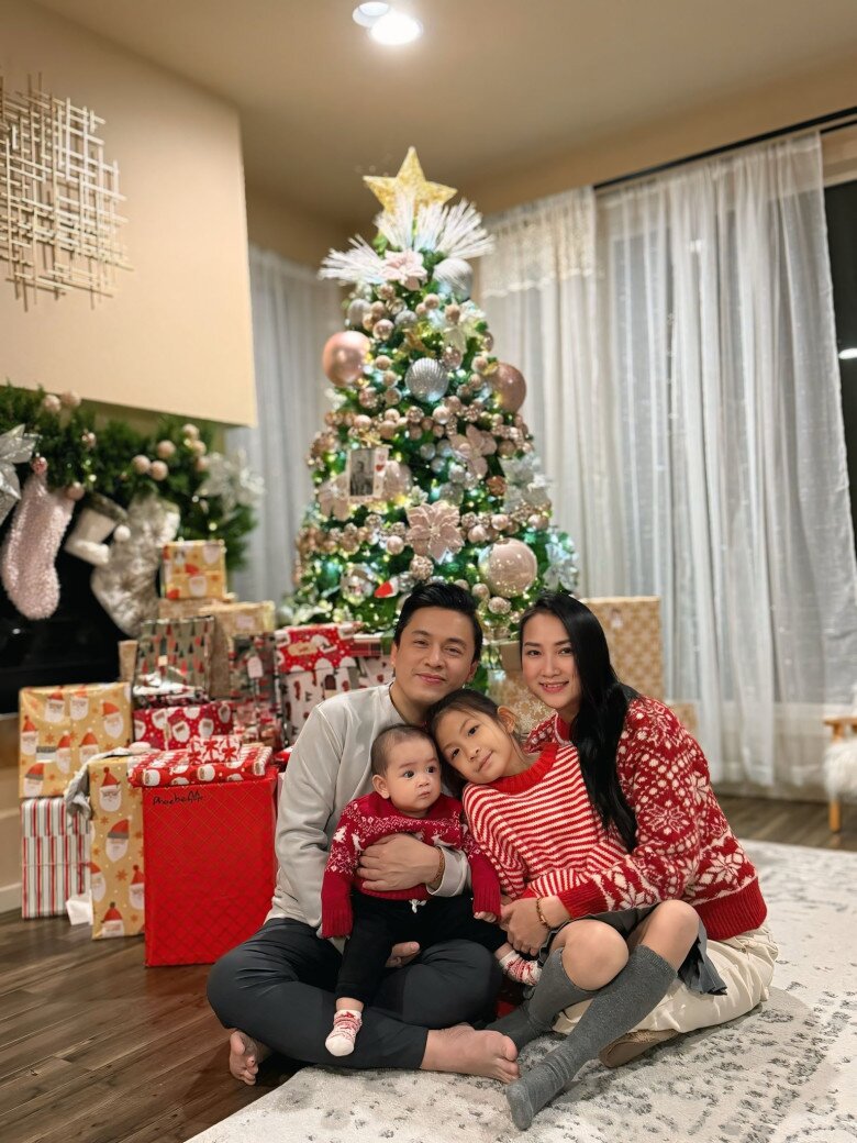 Sao Việt 24h: Quý tử nhà Đặng Thu Thảo gây sốt với ánh mắt "tổng tài nhí" khi đứng sau em gái, thần thái "không phải dạng vừa" - 7