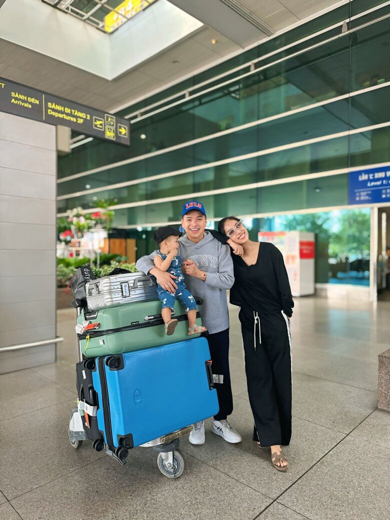 Sao Việt 24h: Trần Bảo Sơn khoe ái nữ và mẹ ruột, Bảo Tiên đẹp rạng rỡ ở tuổi 17, được xem là "bản sao" của bố - 9