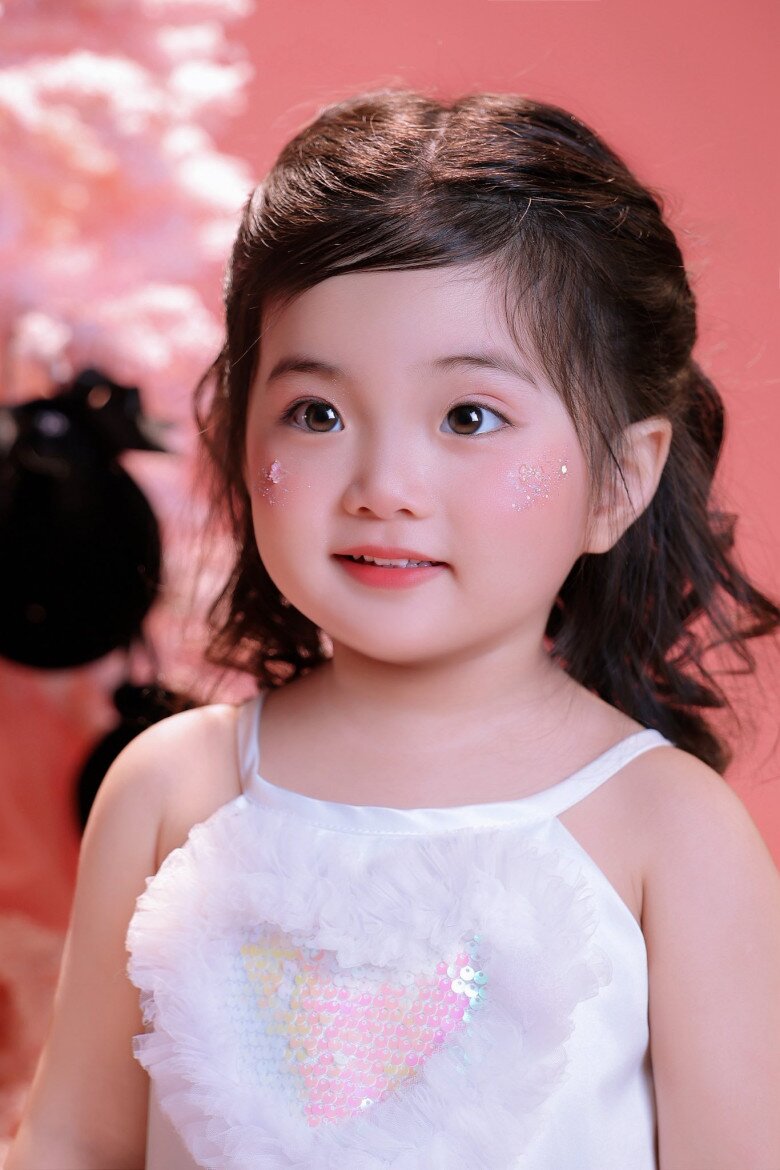 Sao Việt khoe ảnh Giáng sinh: NSƯT Vũ Luân bên con đầu lòng ở tuổi 53, quý tử cao 1m84 của Lê Phương như "người khổng lồ" - 12