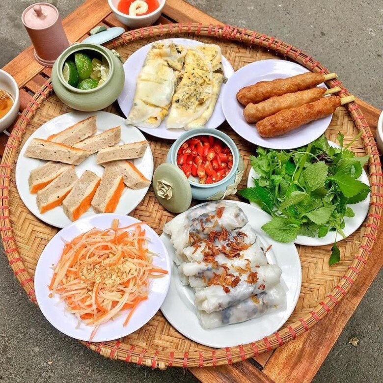 Đi tìm 3 hàng bánh cuốn lâu đời giữa lòng Thủ đô: 2 quán được Michelin vinh danh, ngày bán hết veo cả nghìn suất - 5