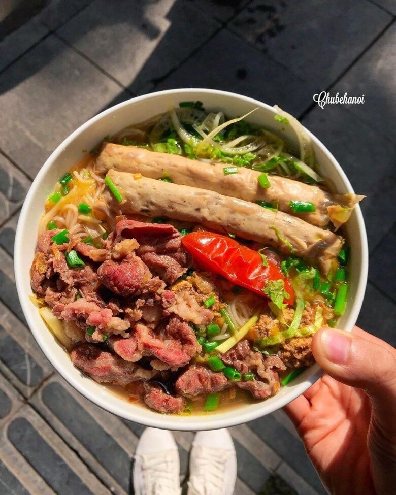 Truy tìm 3 quán bún riêu lâu đời giữa lòng Thủ đô: Tồn tại mấy chục năm vẫn 1 hương vị, nườm nượp khách không đủ chỗ ngồi - 5