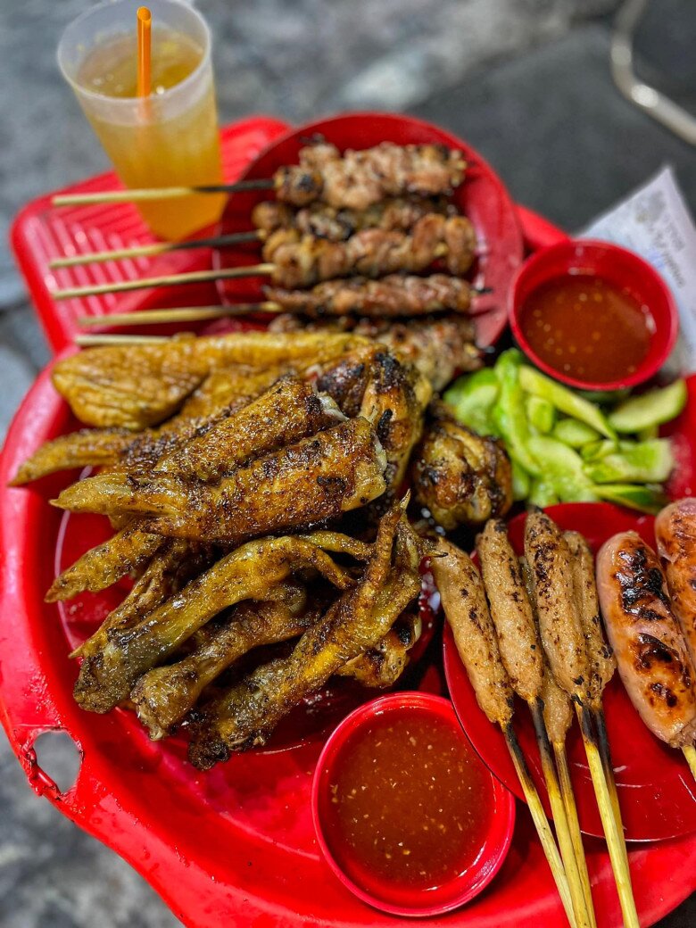 4 quán chân gà nướng "top peak" nhất Thủ đô: Mùi thơm phức khắp phố, người ngồi tràn cả vỉa hè để ăn - 8