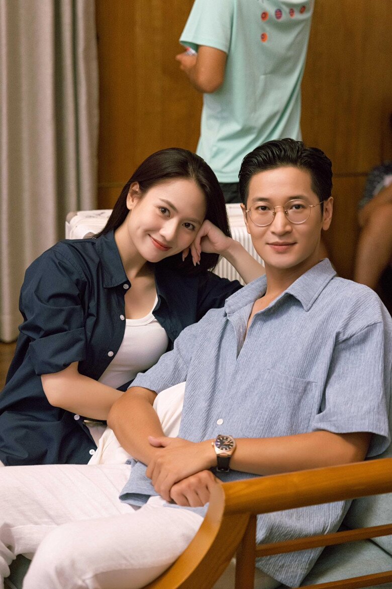 Chồng ngoài đời thực của Việt Hoa sắp xuất hiện trong Gió Ngang Khoảng Trời Xanh để &#34;giải cứu&#34; vợ khỏi Denis Đặng? - 4