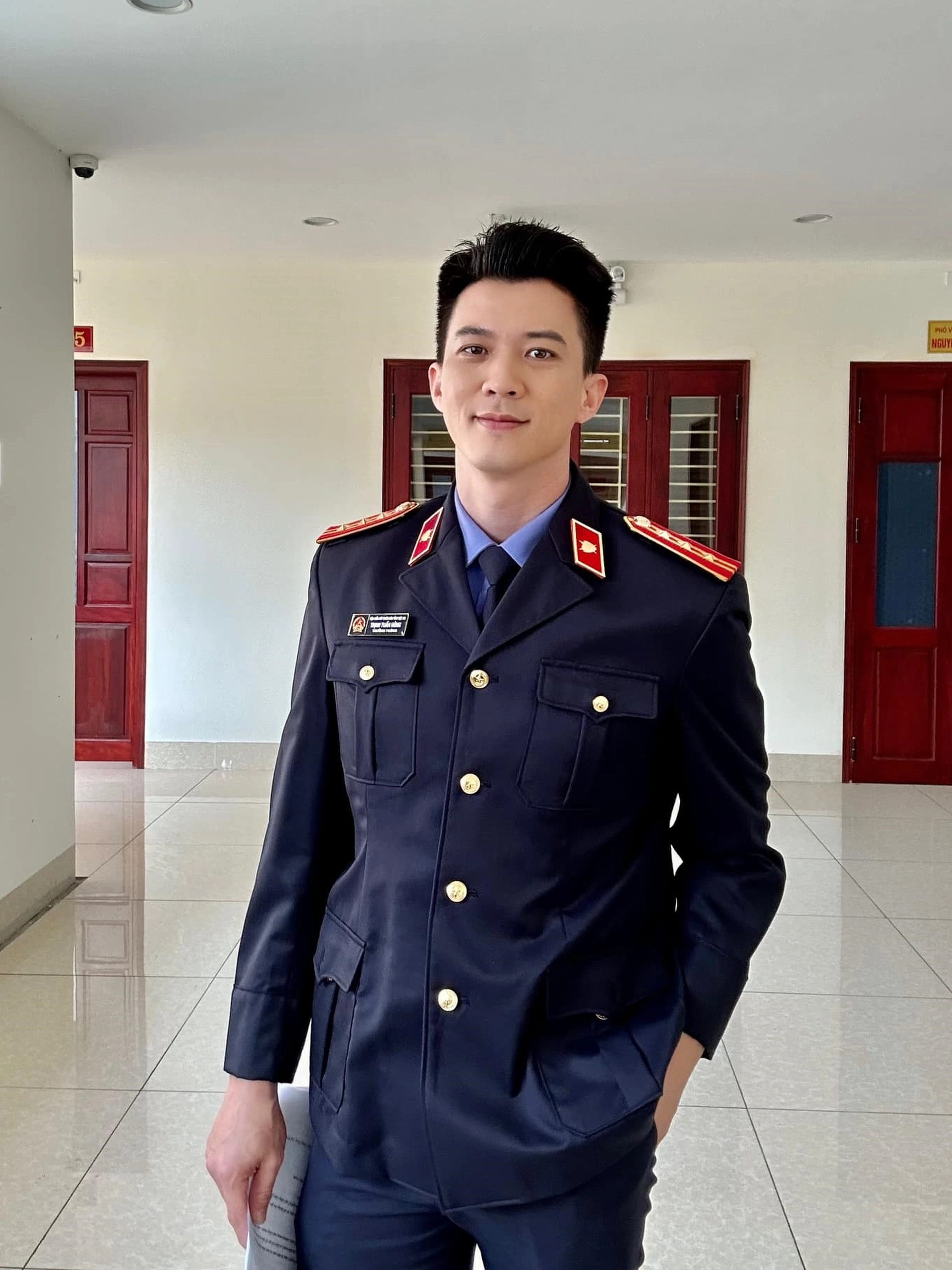 Các tổng tài phim VTV hãy nhìn Hà Việt Dũng mà học tập: Lãng tử, phong trần nhưng hệ điều hành "chỉ yêu mình em" - 6