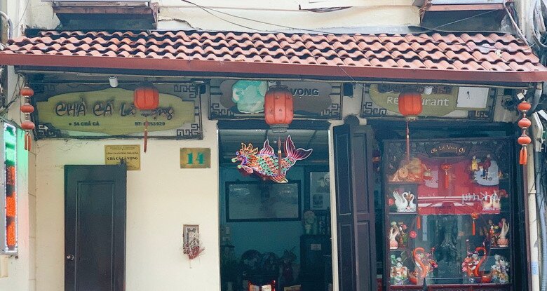Giữa lòng phố cổ có quán ăn tồn tại 130 năm vẫn đông nghịt khách, được báo Tây ca ngợi &#34;nhất định phải thử&#34; khi tới Hà Nội - 1