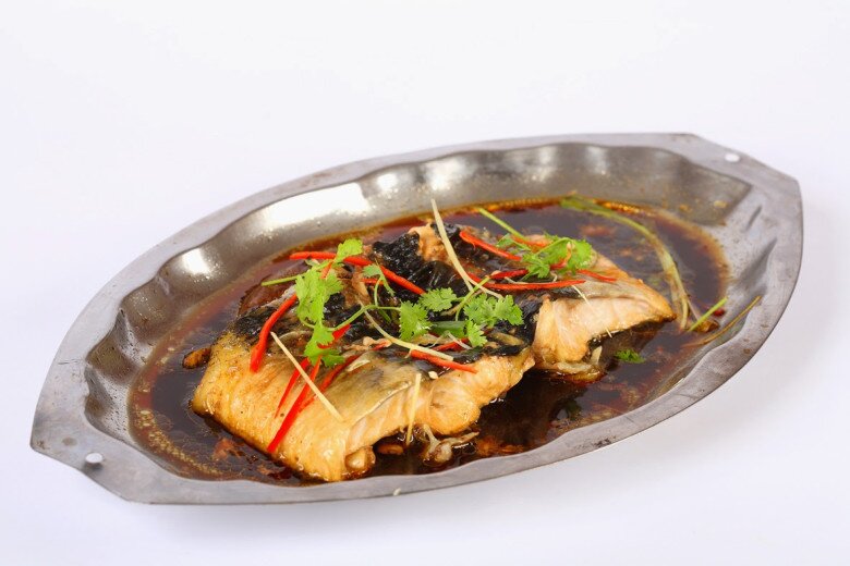 Loài cá chỉ đại gia mới dám ăn, nặng hơn 100kg vẫn &#34;săn lùng&#34; ráo riết vì siêu hiếm, thịt ngon béo giàu dinh dưỡng - 4