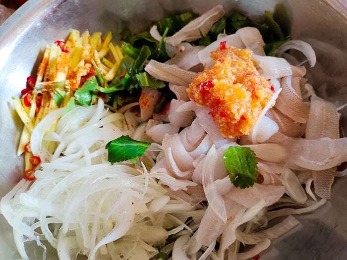 Loài cá có tên nghe &#34;cục súc&#34; đem làm gỏi thành đặc sản nức tiếng ở Hà Tĩnh, người khó tính nhất cũng gật gù khen ngon - 2