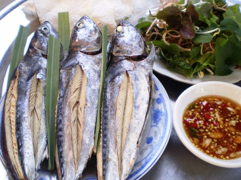 Loài cá có tên nghe đã thấy ngạc nhiên là đặc sản dân dã ở Phú Yên, ai ăn cũng phải bất ngờ thốt lên: &#34;Ồ!&#34; - 2