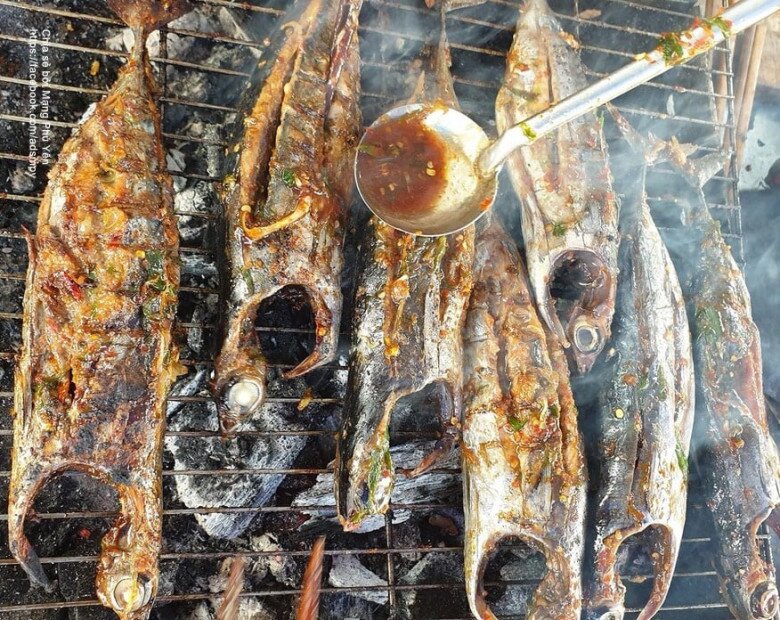 Loài cá có tên nghe đã thấy ngạc nhiên là đặc sản dân dã ở Phú Yên, ai ăn cũng phải bất ngờ thốt lên: &#34;Ồ!&#34; - 4